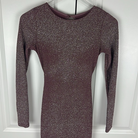 WINDSOR OPEN BACK GLITTER LONG SLEEVE MAXI DRESS - Picture 4 of 10